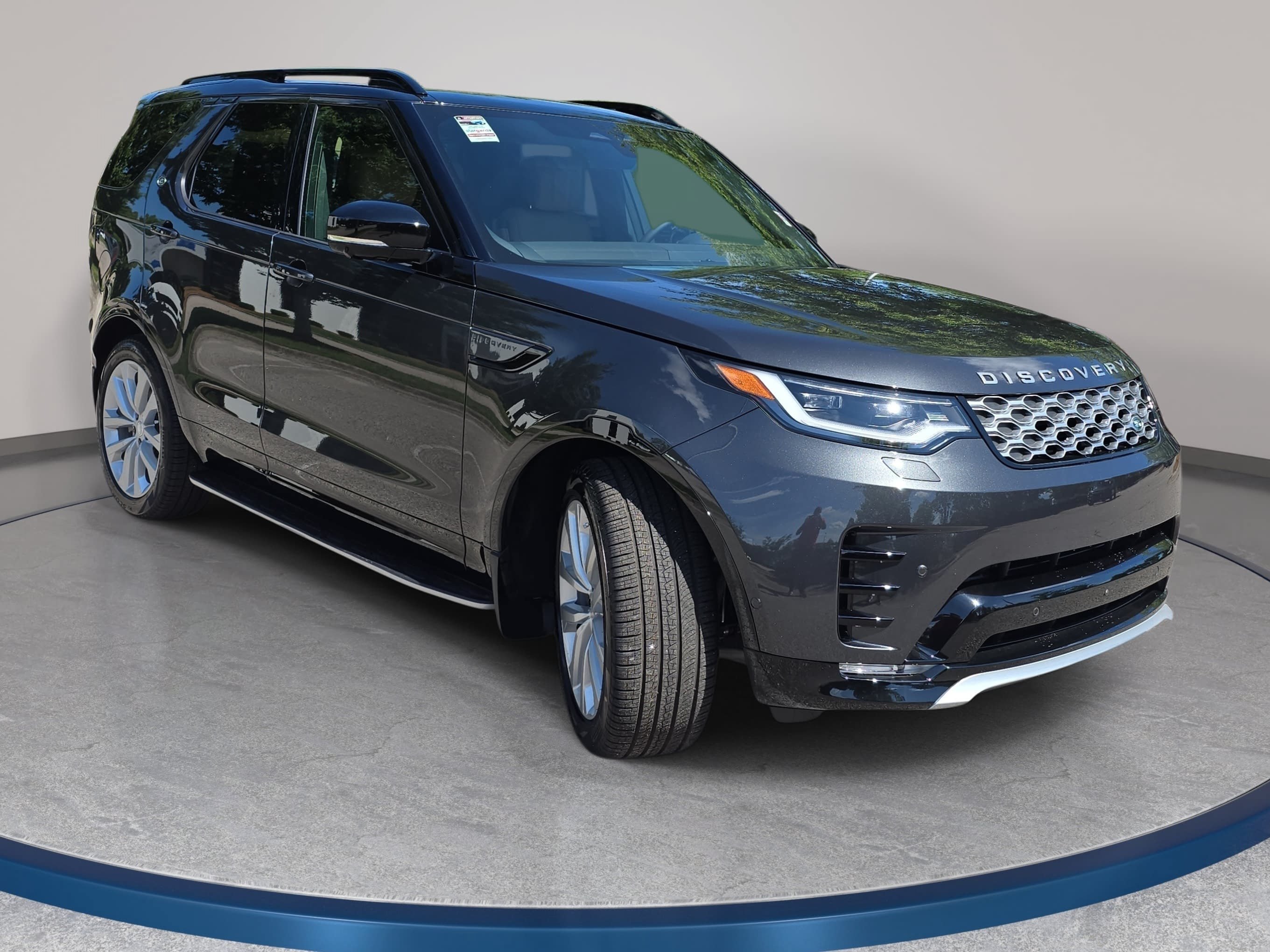 New 2026 Land Rover Discovery Limited Edition AWD/4WD image 3