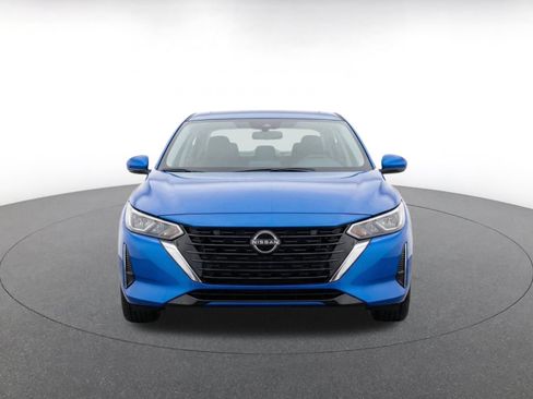 Used 2025 Nissan Sentra SV FWD image 2