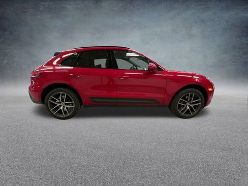 Used 2022 Porsche Macan image 26