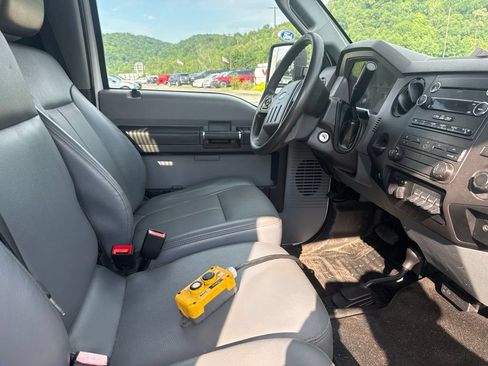 Used 2014 Ford F350 XL w/ Power Equipment Group AWD/4WD image 12