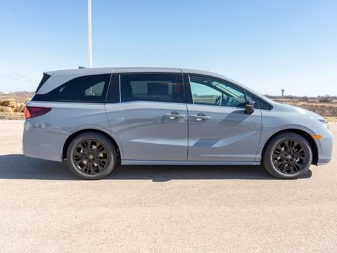 Used 2025 Honda Odyssey Sport-L image 7