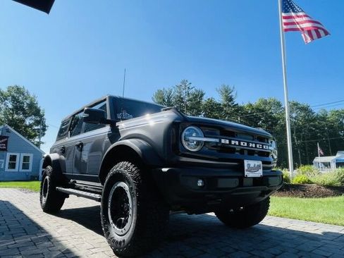 Used 2023 Ford Bronco Outer Banks w/ Sasquatch Package AWD/4WD image 3