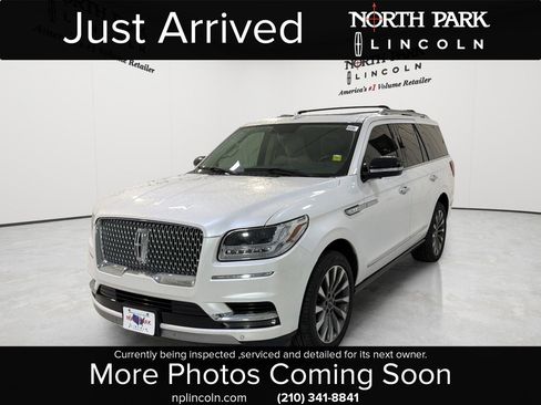 Used 2019 Lincoln Navigator Select w/ Cargo Package AWD/4WD image 1