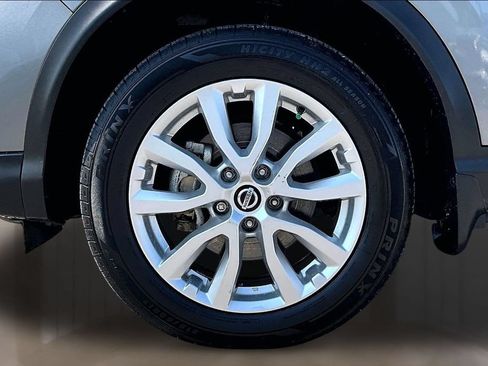 Used 2020 Nissan Rogue Sport S w/ Appearance Package FWD image 9