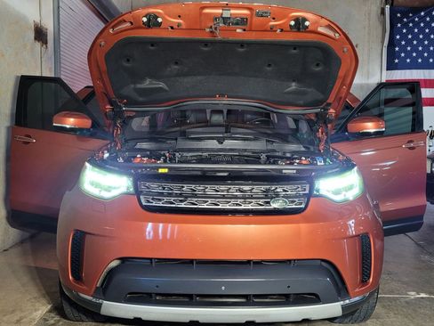 Used 2018 Land Rover Discovery HSE Luxury image 15