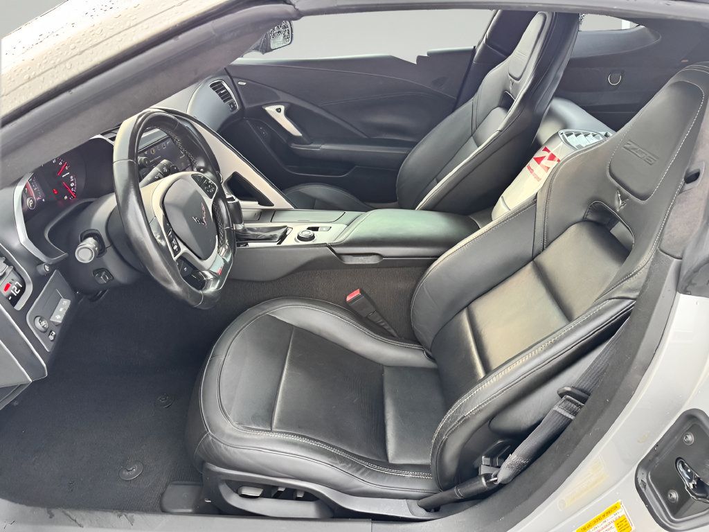 Used 2016 Chevrolet Corvette Z06 w/ 3LZ Preferred Equipment Group RWD image 10