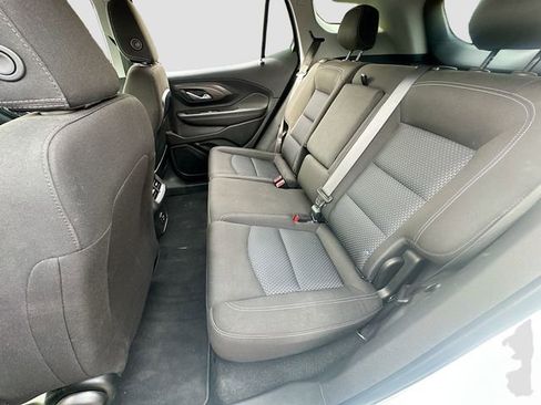 Used 2023 GMC Terrain SLE FWD image 24
