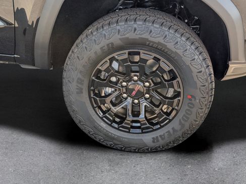 New 2026 GMC Canyon Elevation w/ Convenience Package image 6