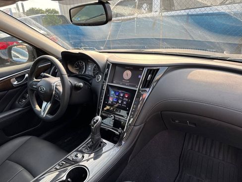 Used 2018 INFINITI Q50 Luxe w/ Cargo Package (L95) AWD/4WD image 11