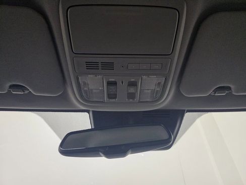 Used 2020 Honda CR-V Touring image 30