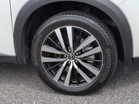 Certified 2023 Nissan Pathfinder Platinum image 11