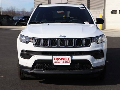 New 2024 Jeep Compass Latitude w/ Sun and Sound Group image 5