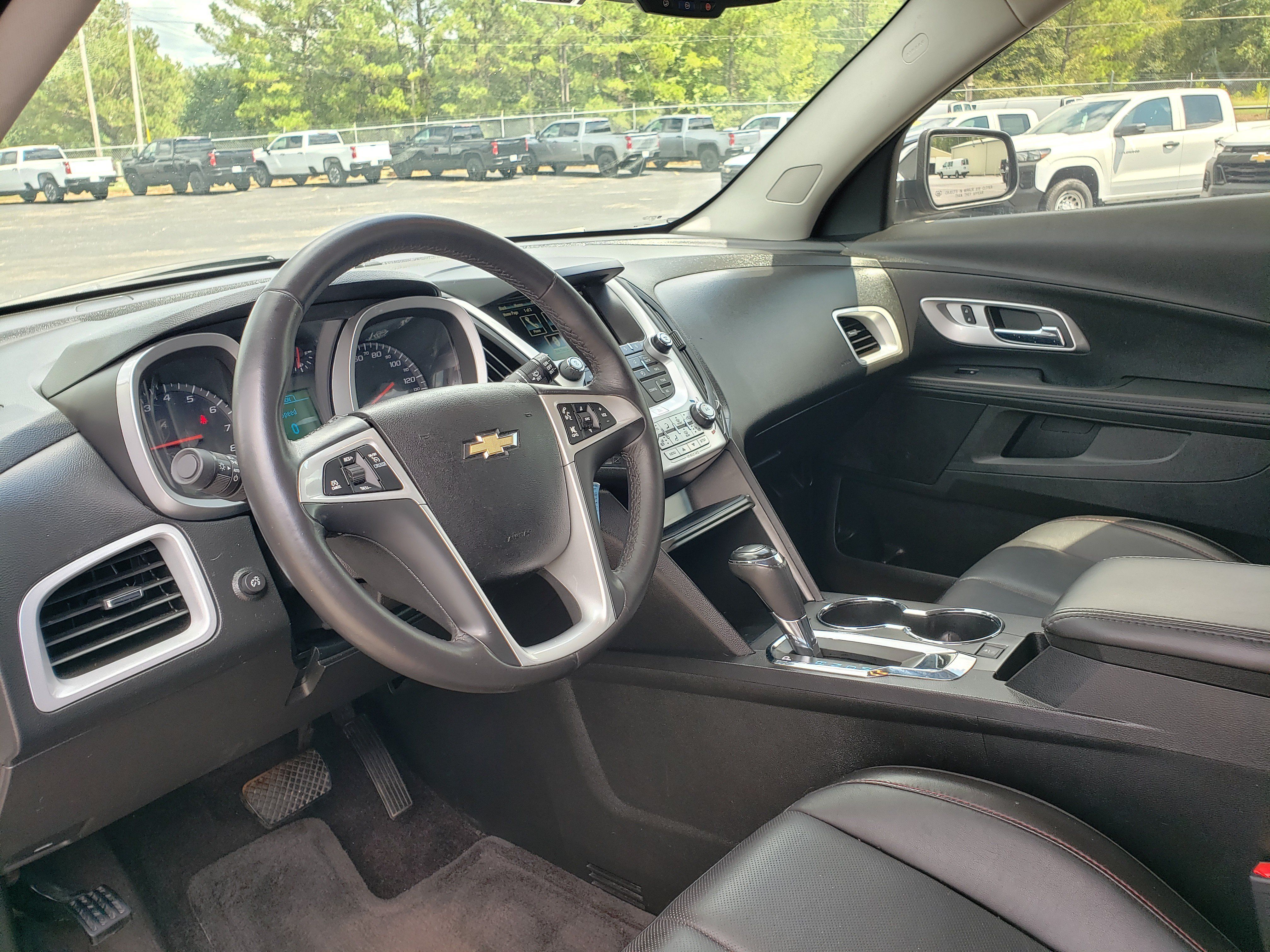 Used 2016 Chevrolet Equinox LTZ w/ Enhanced Convenience Package FWD image 26