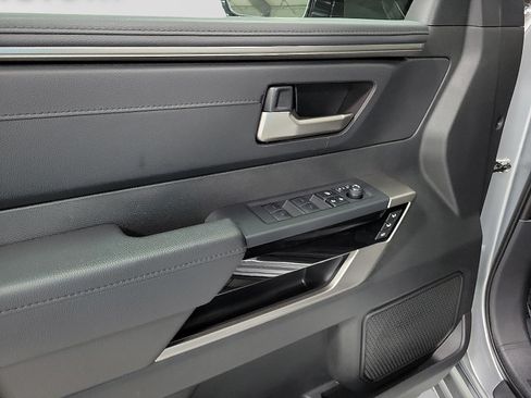 Certified 2025 Toyota Tundra Limited AWD/4WD image 10