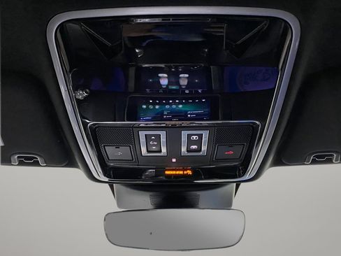 Used 2019 Land Rover Range Rover Supercharged image 18