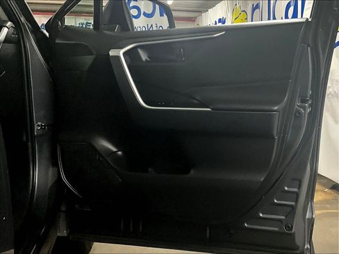 Used 2025 Toyota RAV4 LE image 12