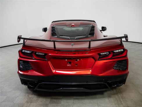 Used 2023 Chevrolet Corvette Stingray Preferred Cpe w/ Z51 Performance Package RWD image 23