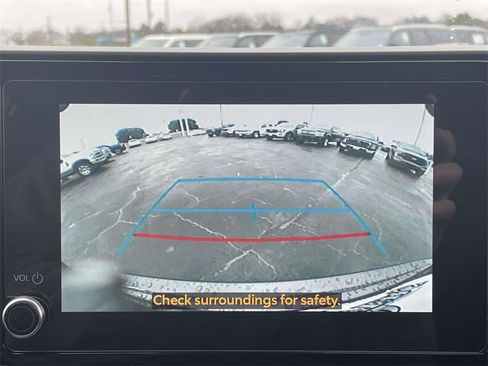 Used 2024 Toyota Highlander XLE image 19