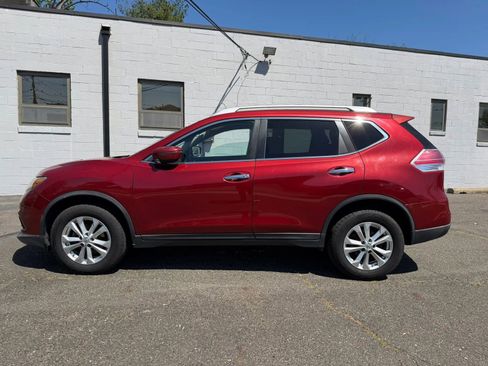 Used 2016 Nissan Rogue SV AWD/4WD image 3