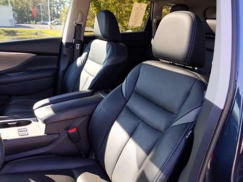 Used 2018 Nissan Murano SL w/ Moonroof Package image 15