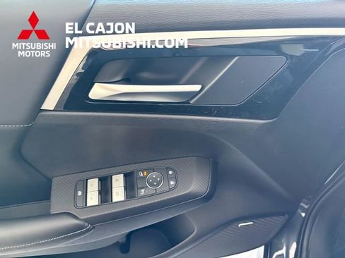 New 2026 Mitsubishi Outlander LE image 12