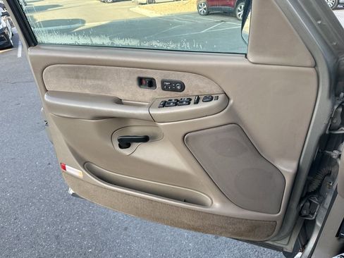 Used 2002 Chevrolet Silverado 2500 LT w/ Off-Road Skid Plate Pkg image 19