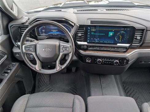 Used 2022 Chevrolet Silverado 1500 LT Trail Boss image 18