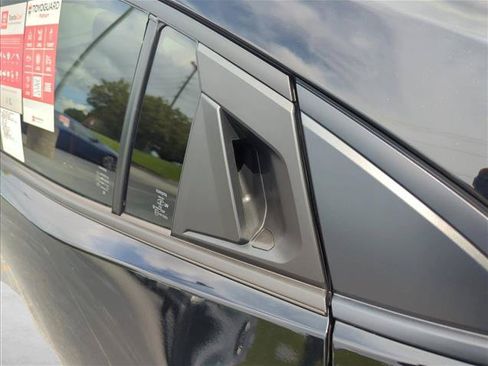 New 2026 Toyota Prius Plug-In Hybrid FWD image 23