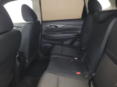 Used 2019 Nissan Rogue S AWD/4WD image 18