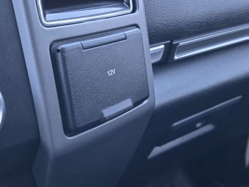 Used 2019 Ford Expedition XLT w/ Equipment Group 202A AWD/4WD image 30