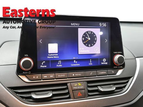 Used 2023 Nissan Altima 2.5 SR AWD/4WD image 19