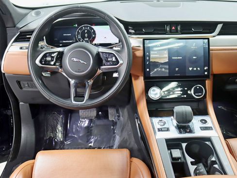 Used 2025 Jaguar F-PACE R-Dynamic S AWD/4WD image 15