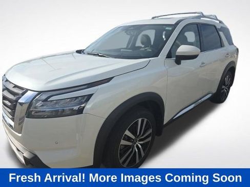 Used 2024 Nissan Pathfinder Platinum w/ Cargo Package AWD/4WD image 1