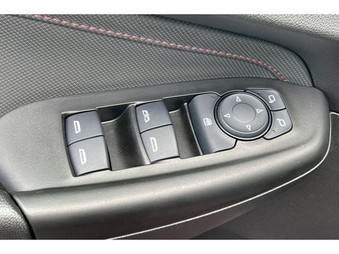 Used 2023 Chevrolet TrailBlazer RS w/ Sun and Liftgate Package FWD image 13
