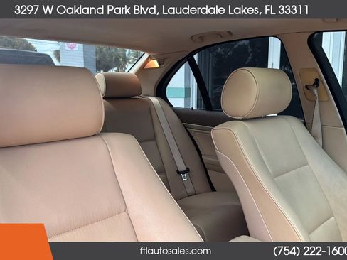 Used 2001 BMW 525i Sedan image 37