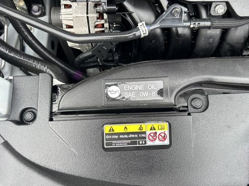 Used 2025 Toyota Corolla SE image 12