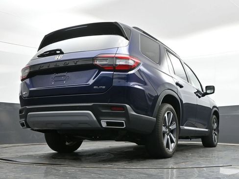Used 2023 Honda Pilot Elite image 32