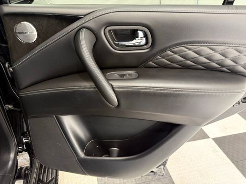 Used 2023 INFINITI QX80 Luxe image 27