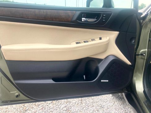 Used 2016 Subaru Outback 2.5i Limited AWD/4WD image 15