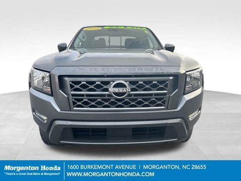 Used 2023 Nissan Frontier SV w/ SV Convenience Package image 2