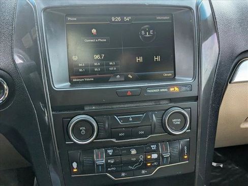 Used 2016 Ford Explorer XLT w/ Equipment Group 201A image 14