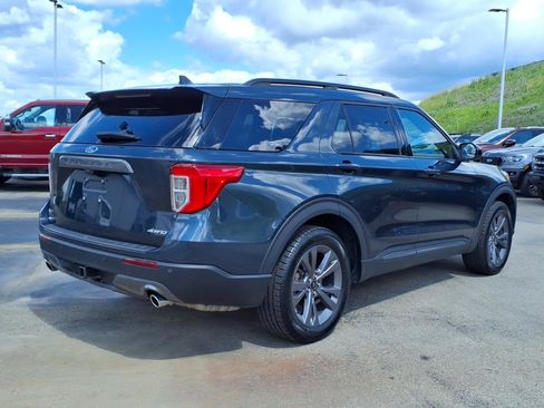 Used 2023 Ford Explorer XLT w/ Equipment Group 202A AWD/4WD image 3