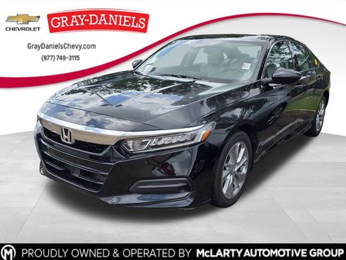 Used 2018 Honda Accord LX image 1