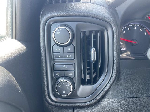 Used 2022 Chevrolet Silverado 1500 Custom AWD/4WD image 17