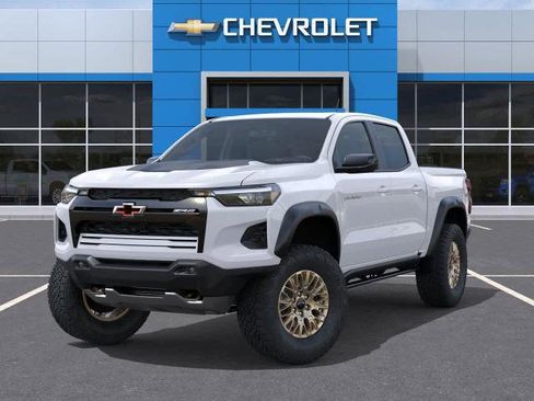 New 2026 Chevrolet Colorado ZR2 w/ Technology Package AWD/4WD image 6