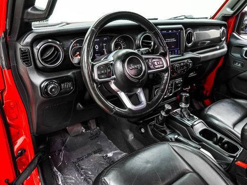 Used 2021 Jeep Wrangler Unlimited Sahara AWD/4WD image 19