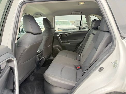 Used 2024 Toyota RAV4 LE AWD/4WD image 6