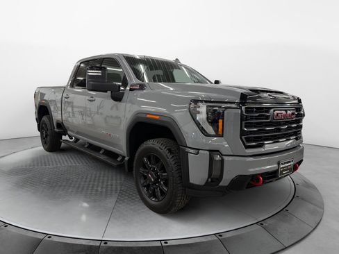 Used 2024 GMC Sierra 2500 AT4 AWD/4WD image 4