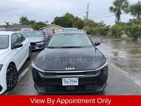 Used 2025 Kia K4 FWD image 2