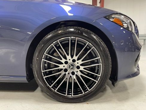 Used 2025 Mercedes-Benz C 300 4MATIC Sedan image 16